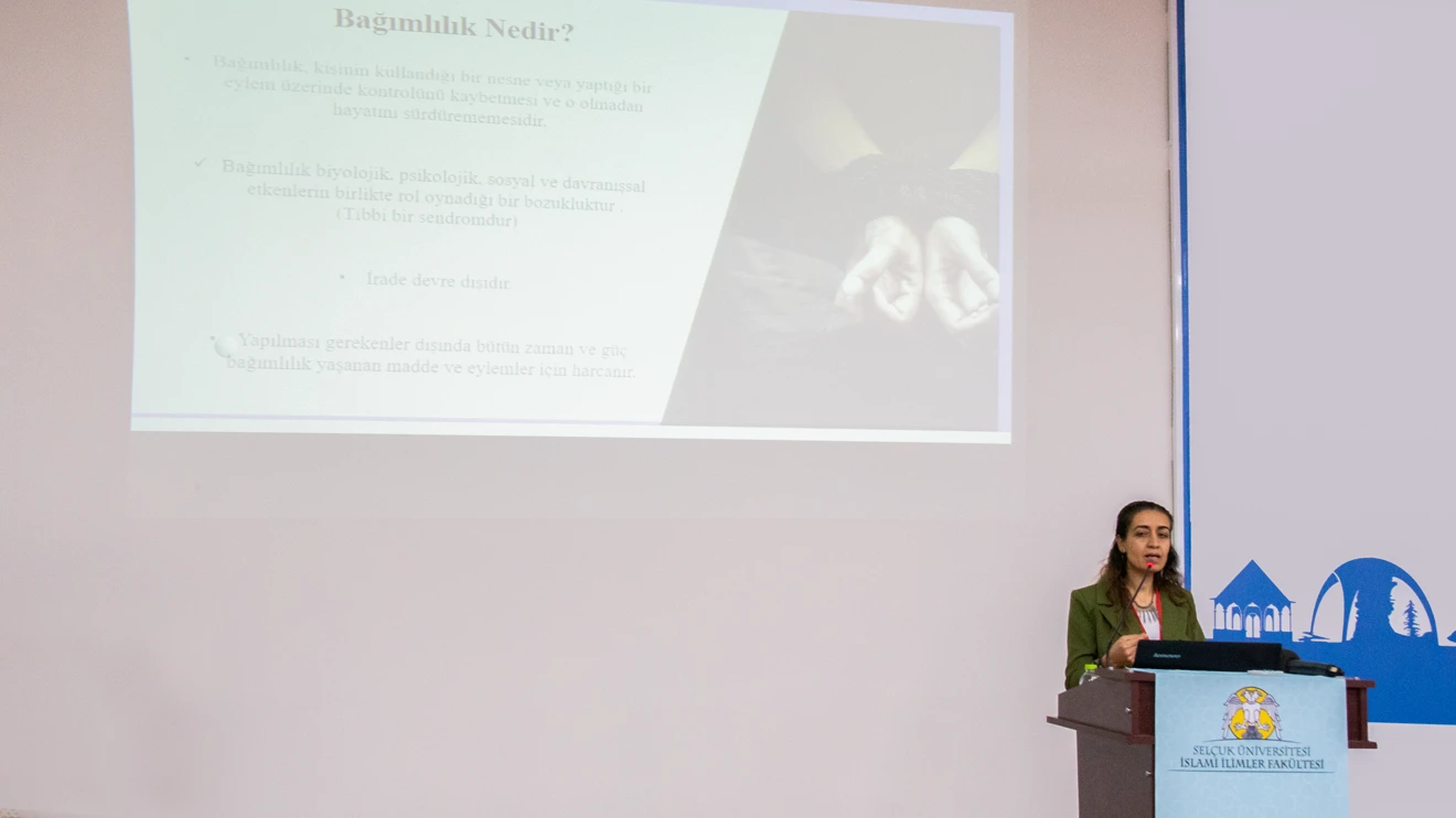 Selçuk Üniversitesinde bağımlılıkla mücadele anlatıldı